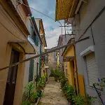 Orm- Fontainhas 01 & 02 Porto