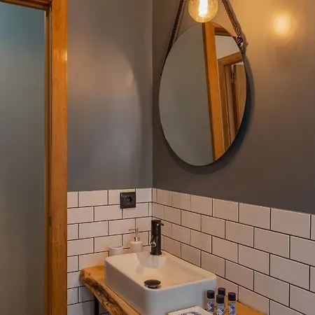 Orm- Fontainhas 01 & 02