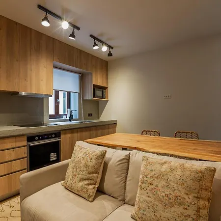 Orm- Fontainhas 01 & 02 Oporto