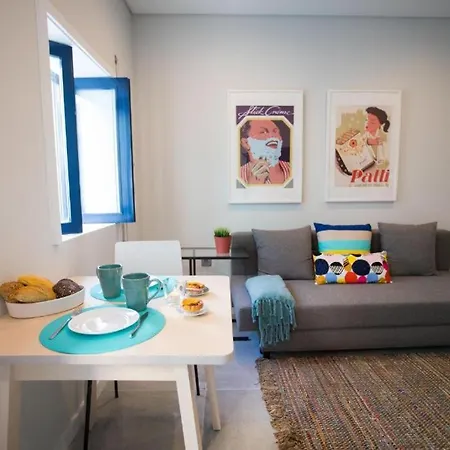 Orm- Fontainhas 01 & 02 * Porto