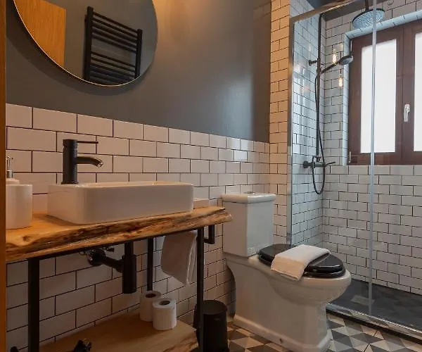 Orm- Fontainhas 01 & 02 Lejlighed *