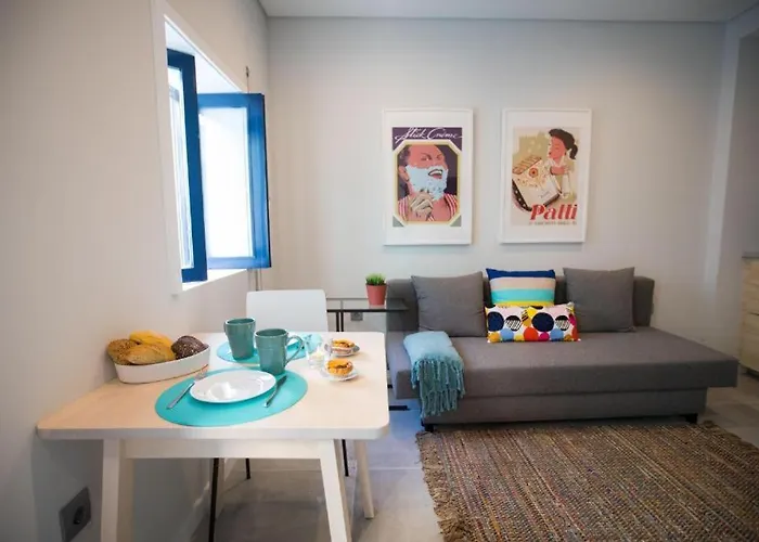 Orm- Fontainhas 01 & 02 * Porto